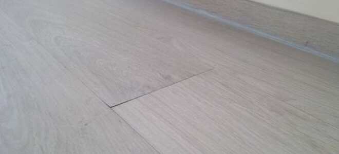 Как убрать появившиеся щели между ламинатом