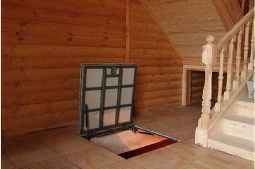 nevidimyj-lyuk-pod-laminat_5