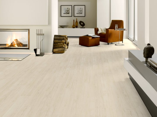 laminat_belyj_dub_v_interere_07