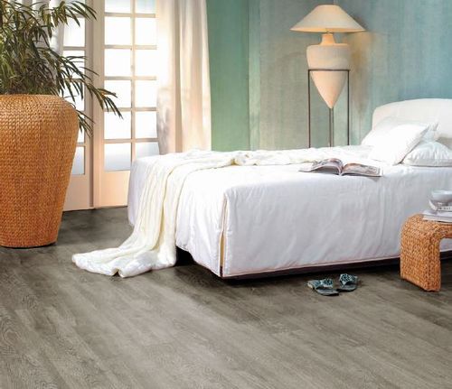 Выбираем ламинат белый дуб