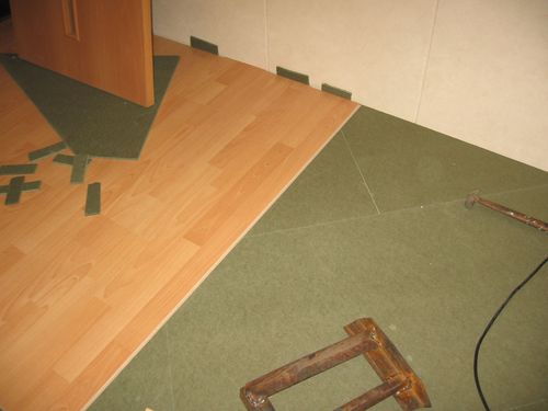 pod_laminat_na_raznye_tipy_polov_02